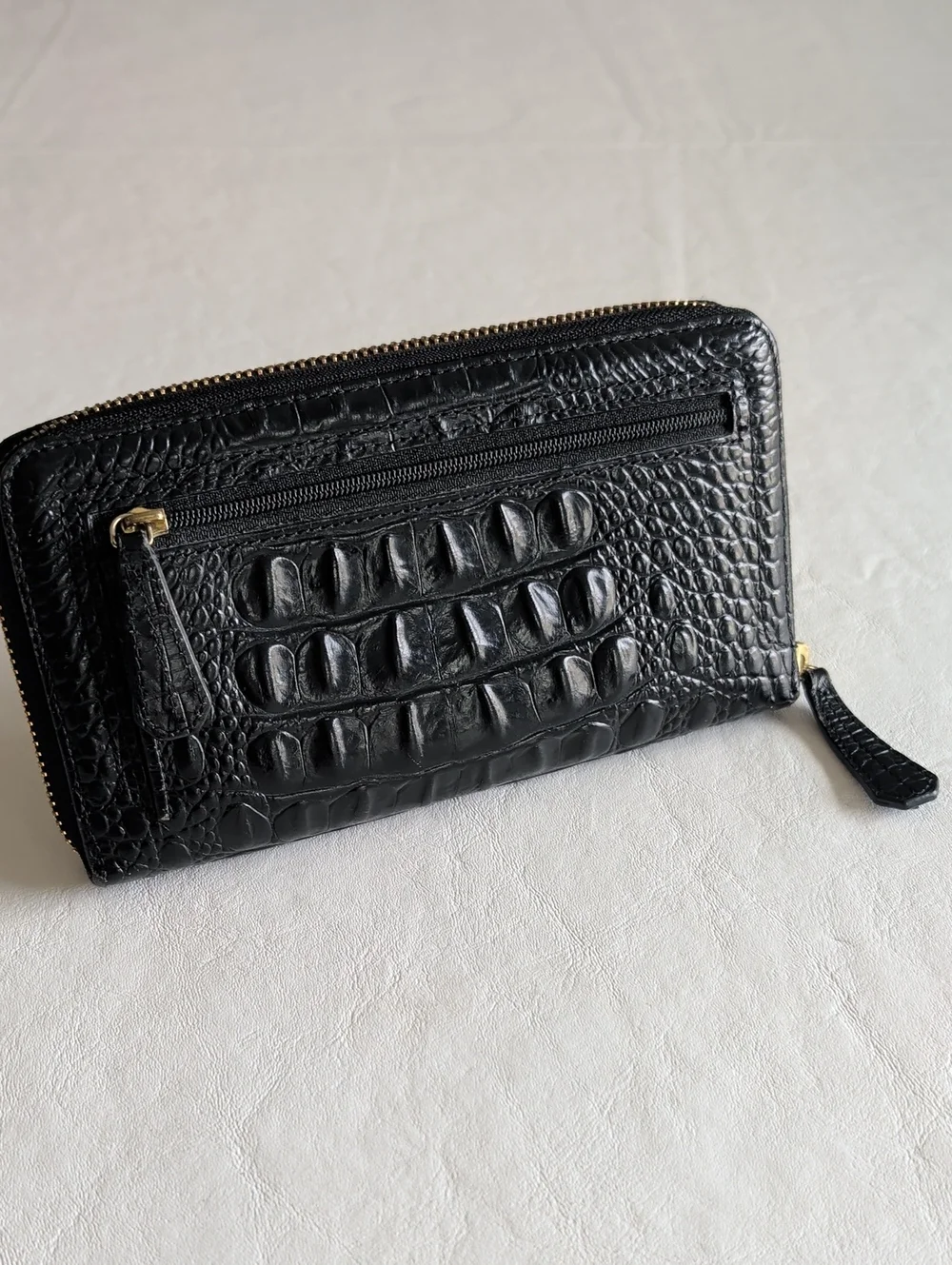 Brahmin Suri Zippered Folding Wallet In Black Melbourne Leather